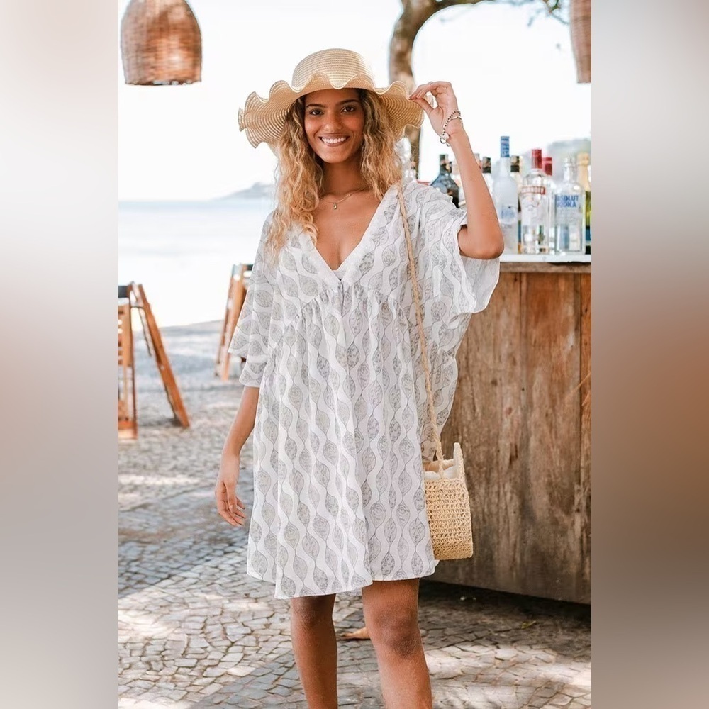 NWT White Beige Geometric Print Plunge Bathing Suit Cover Up Size Medium Pool